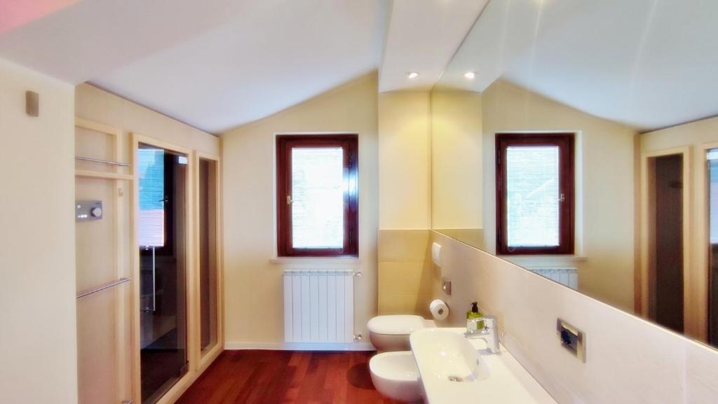 Kúpeľňa v ubytovaní dalTURRI - Casa vacanze al mare - Relax e PRIVATE WELLNESS con sauna