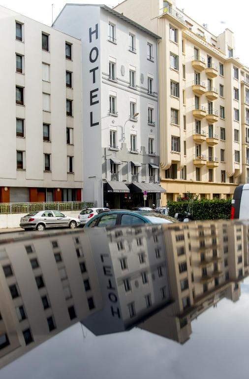 Budova, kde se hotel nachází