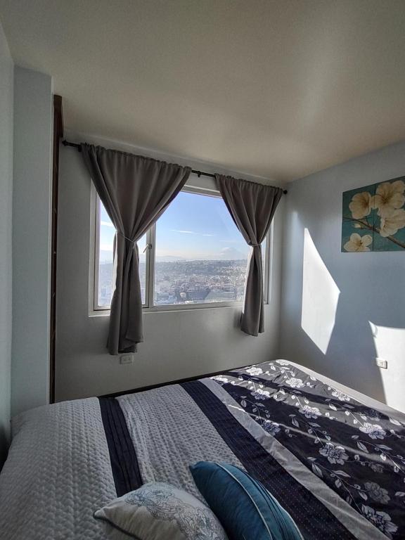 Hermosa Casa Vacacional en Ambato sector Pinllo CON UNA VISTA ÚNICA DE LA CIUDAD