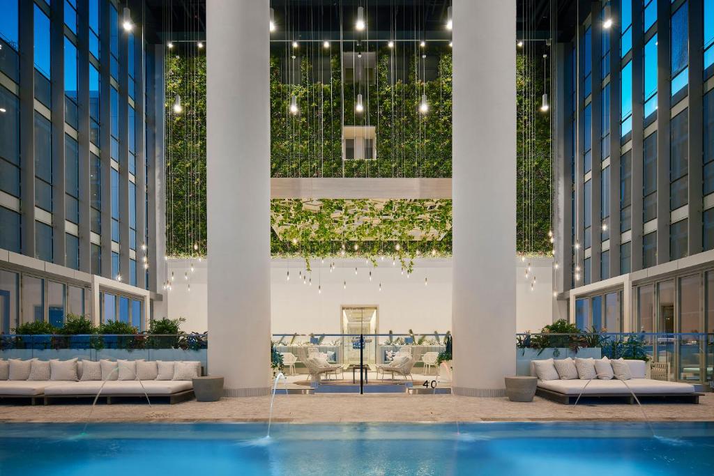 Pool view of Sentral Michigan Avenue
