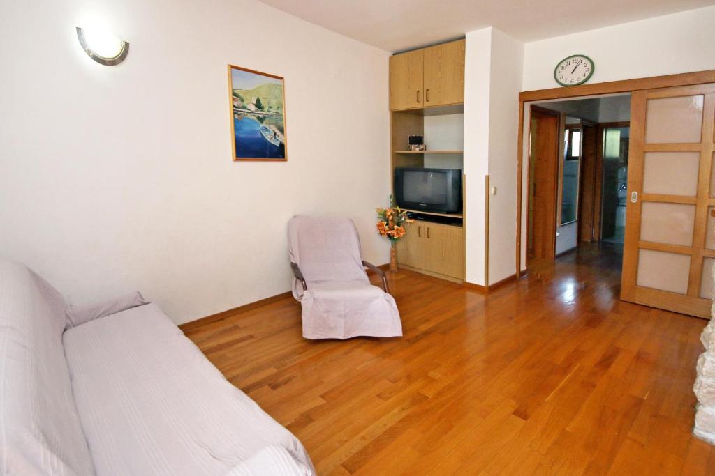 Kuchyň nebo kuchyňský kout v ubytování Apartments by the sea Zaboric, Sibenik - 468
