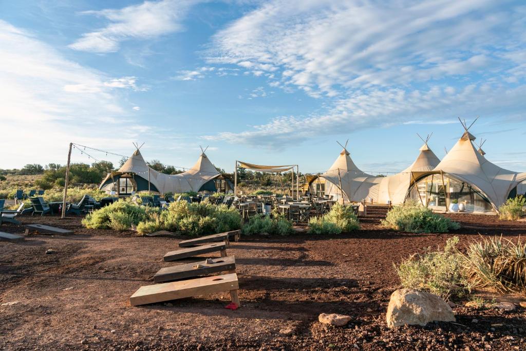Zahrada ubytování Under Canvas Grand Canyon