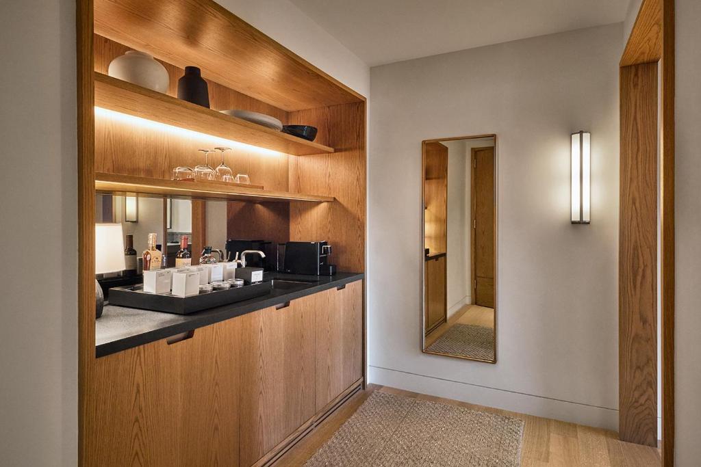 Köök või kööginurk majutusasutuses Pendry Manhattan West