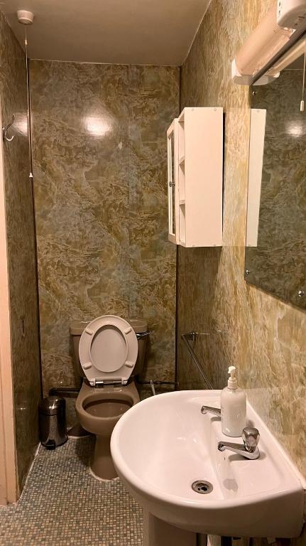 
Twin Room with Private Bathroom
