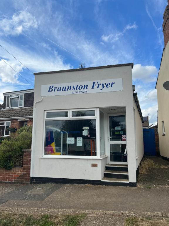 Braunston Manor Cottage - Two-Bedroom House