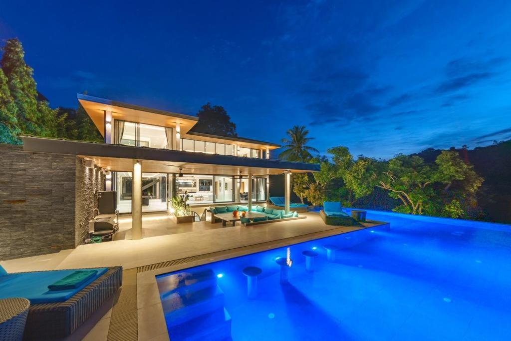 Bazén v ubytování Villa Massimiliano Koh Samui nebo v jeho okolí
