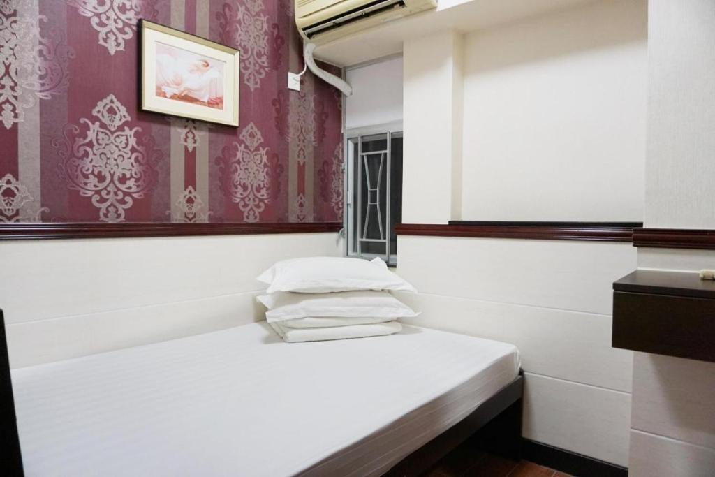 National Inn - Standard Double Room