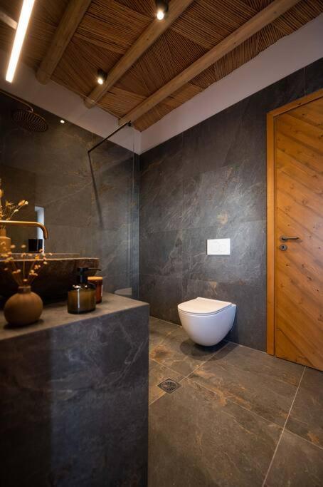 A bathroom at CasaCarma II, private pool, boho design, tradition