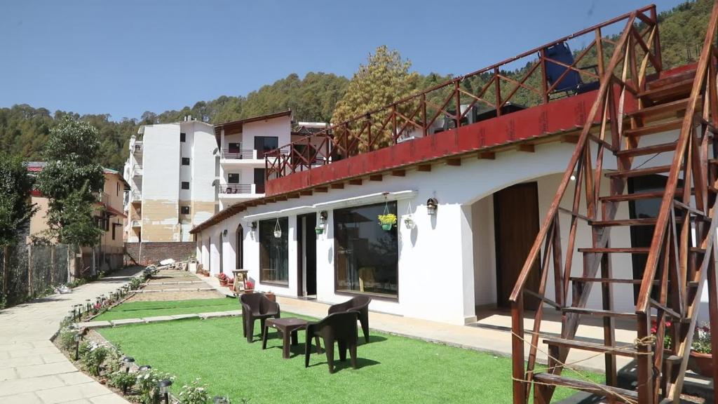 Just Naturals Wellness Resort Nainital - Two-Bedroom Villa
