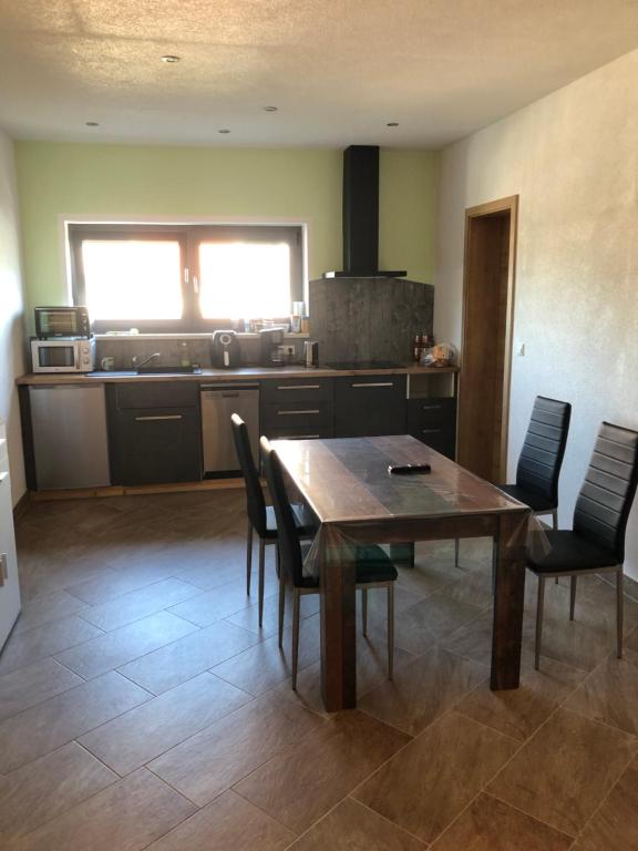 Kuchyň nebo kuchyňský kout v ubytování Ferienwohnung Zeitler
