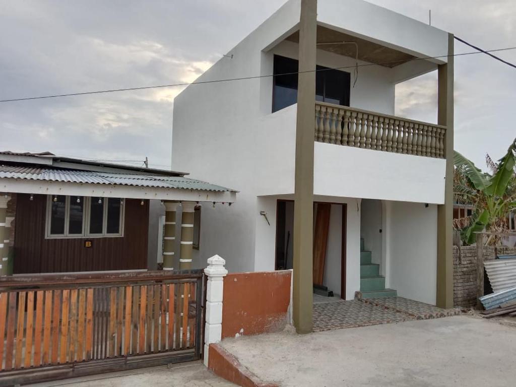 WALDAN ROOMSTAY Pantai Seberang Takir Terengganu Unit C - Housity