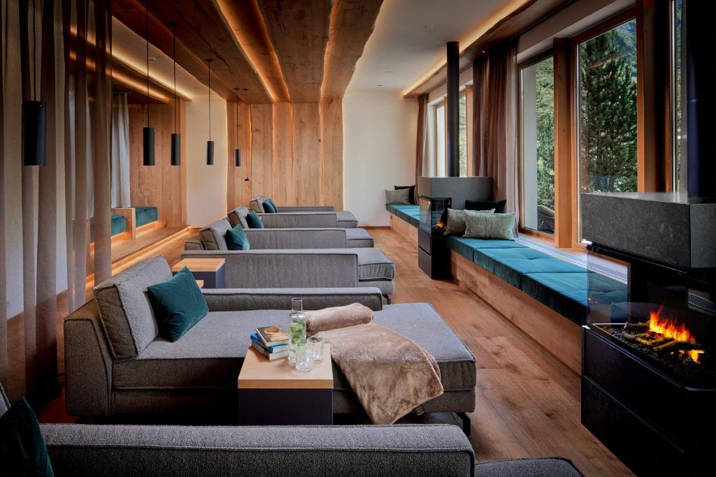 Posezení v ubytování Hotel Alpenhof