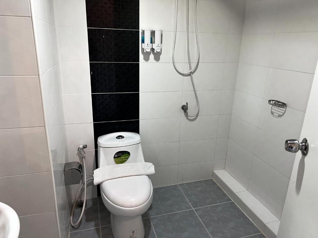 River Grand Hotel - Resim 18