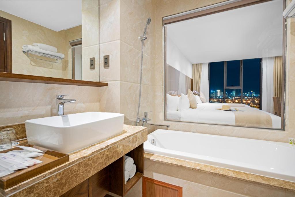 Koupelna v ubytování Alan Sea Hotel Danang