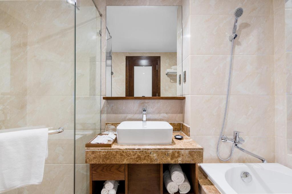 Phòng Deluxe Giường Đôi Nhìn Ra Vịnh