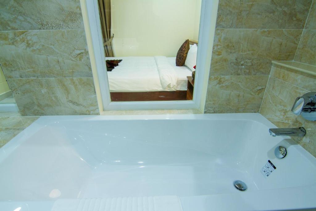 Koupelna v ubytování Rose Emerald Hotel