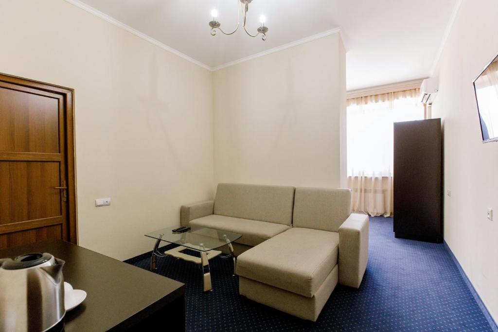 Posezení v ubytování 14 Floor Hotel