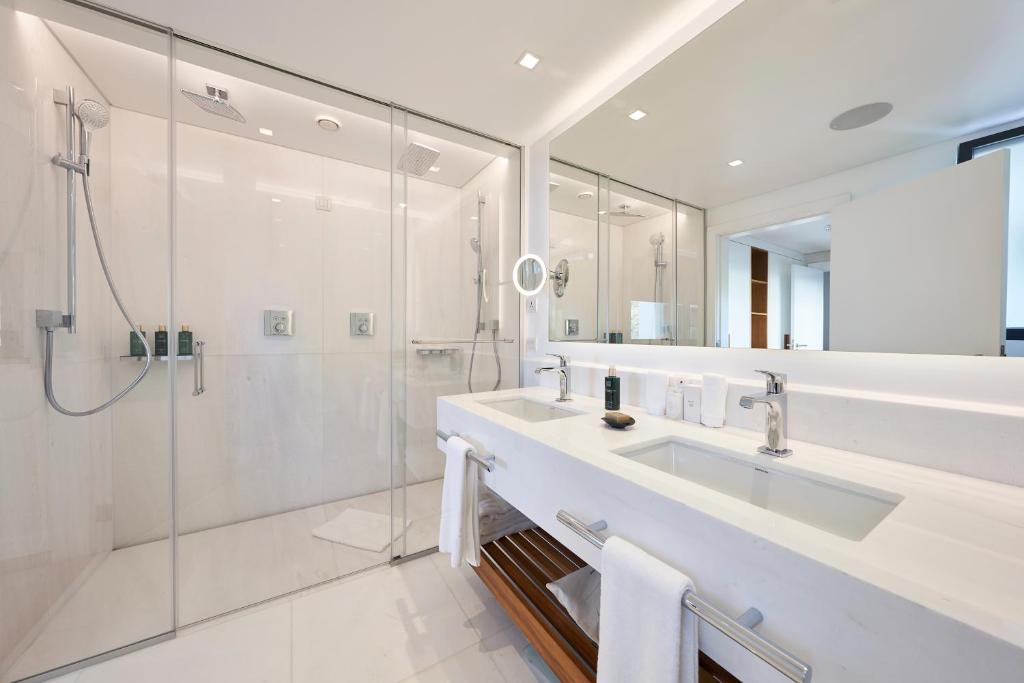 La Villa at The Cliff Bay - PortoBay photo photo 3
