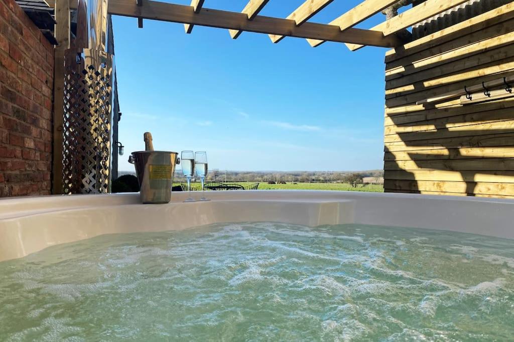 The Old Tractor Shed Luxury Barn Conversion with Private Hot Tub Garden