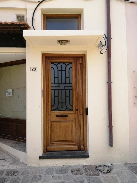 Exteriér alebo vchod do ubytovania Λήδα