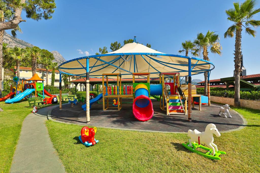 Herní místnost nebo prostor pro děti v ubytování Crystal Flora Beach Resort - Ultimate All Inclusive
