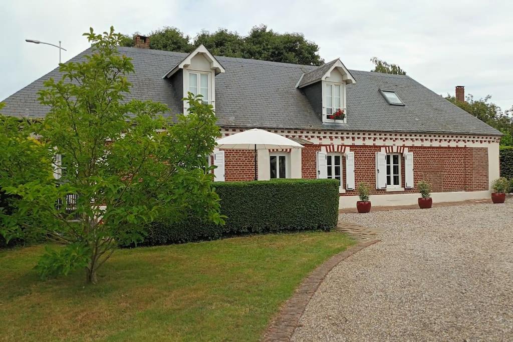 Beaurepaire Gîte entre Terre et Mer - Maison De Trois Chambres