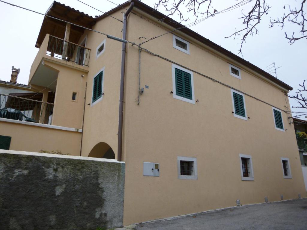 Budova, v ktorej sa apartmán nachádza