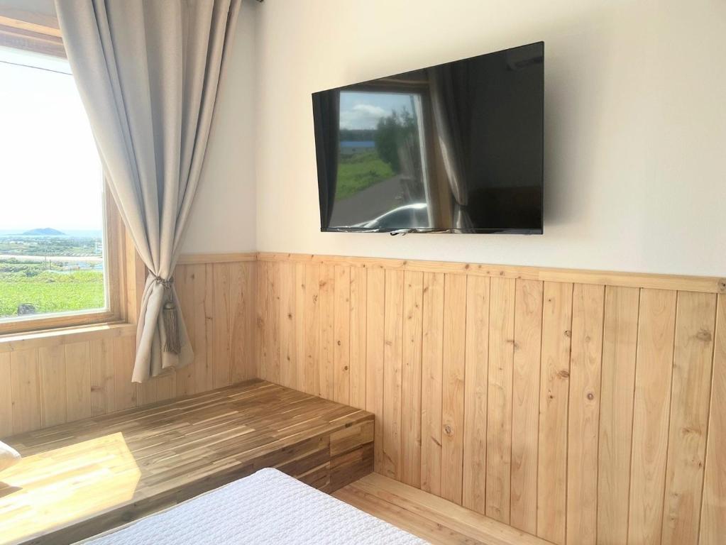 TV a/nebo společenská místnost v ubytování Fongnang Eyeom