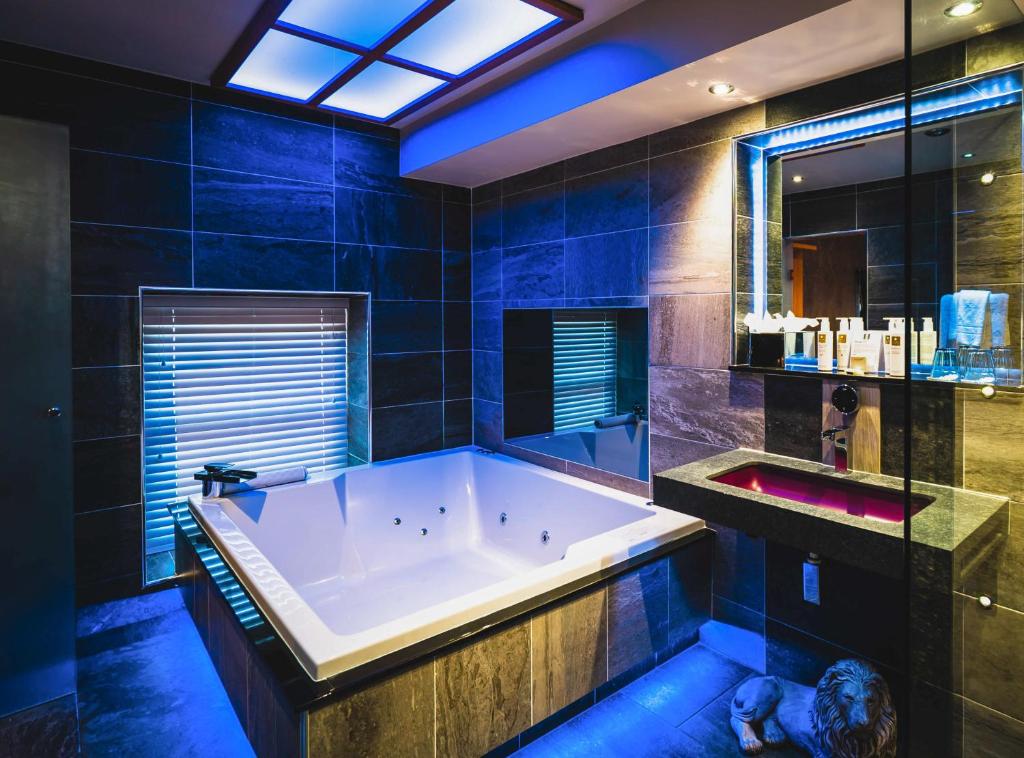 Church Suites by The Cranleigh Boutique - Resim 21