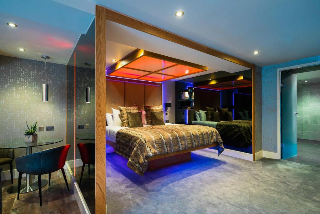 Church Suites by The Cranleigh Boutique - Resim 45