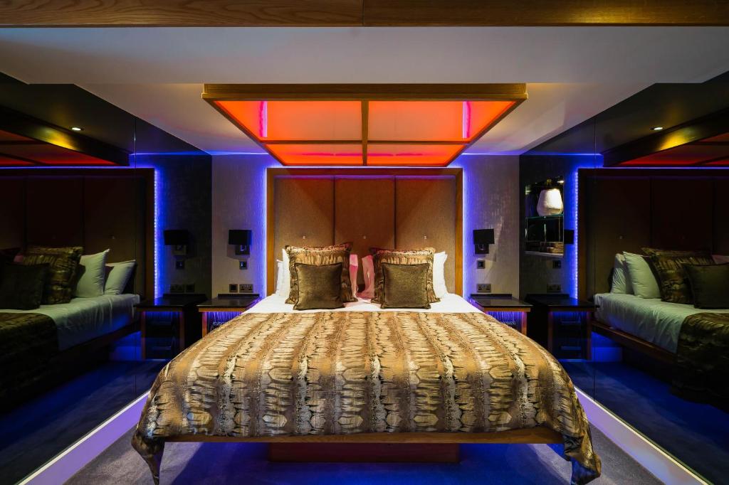 Church Suites by The Cranleigh Boutique - Resim 44