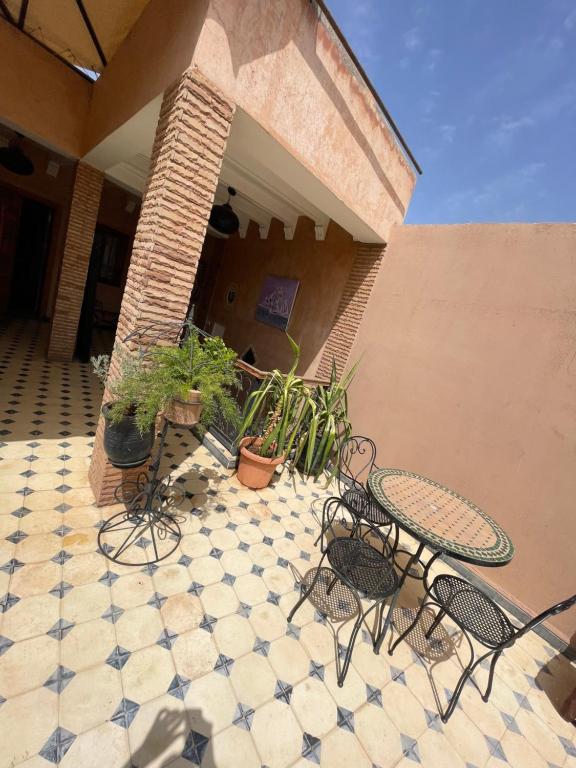 Balkón nebo terasa v ubytování Riad Les Miroirs