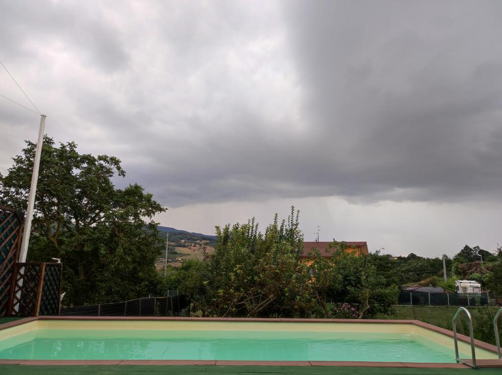 Bazén v ubytování Borgo Lamurese nebo v jeho okolí