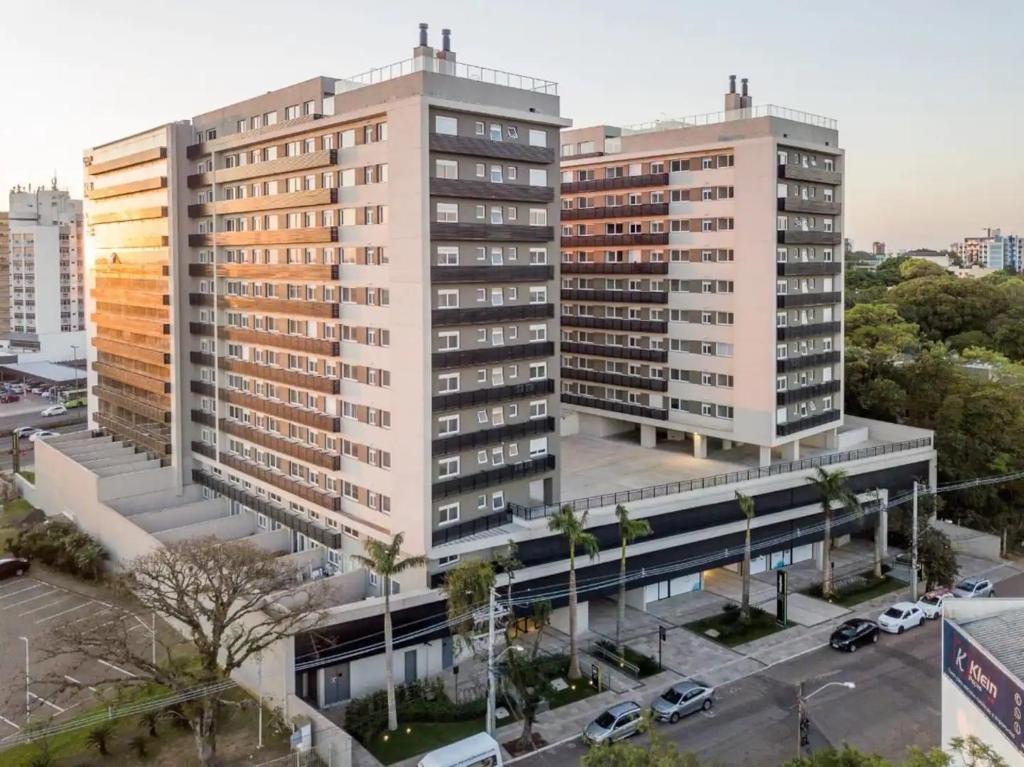Loft 1303 Maxplaza, Encantador, piscina, garagem - Housity