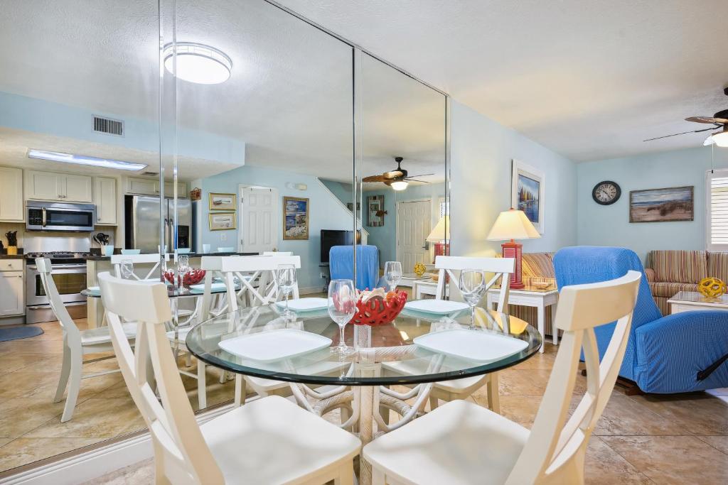 Gulf Highlands 121 by Book That Condo, Panama City Beach (updated prices 2024)