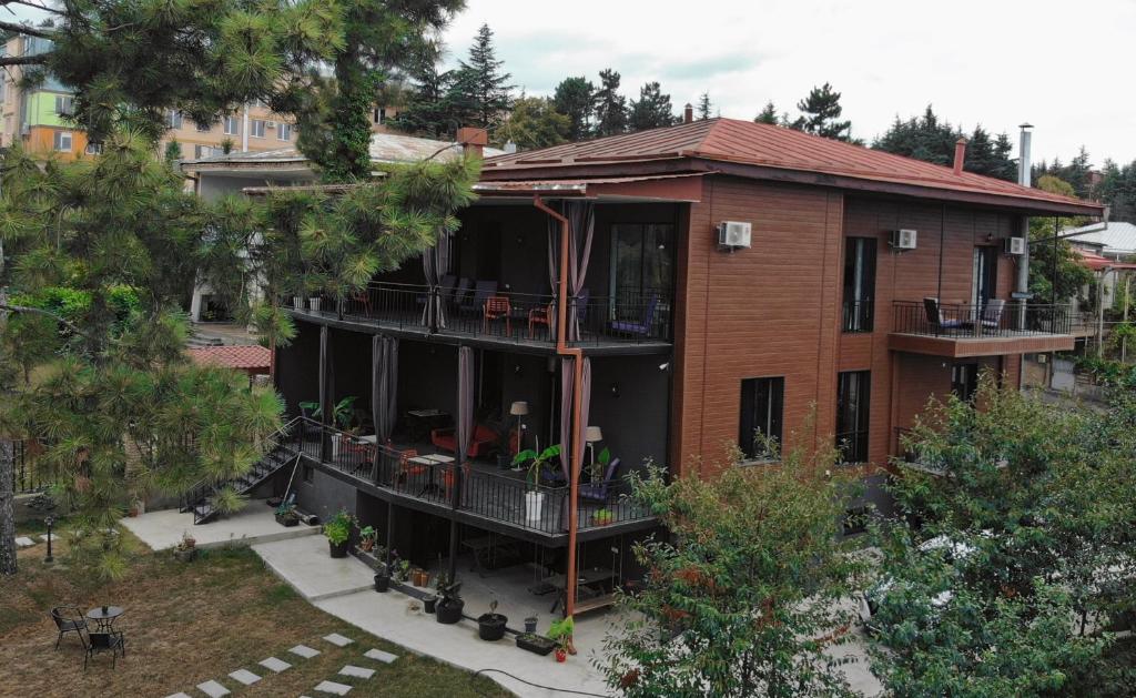Edifici on està situat l'hostal o pensió