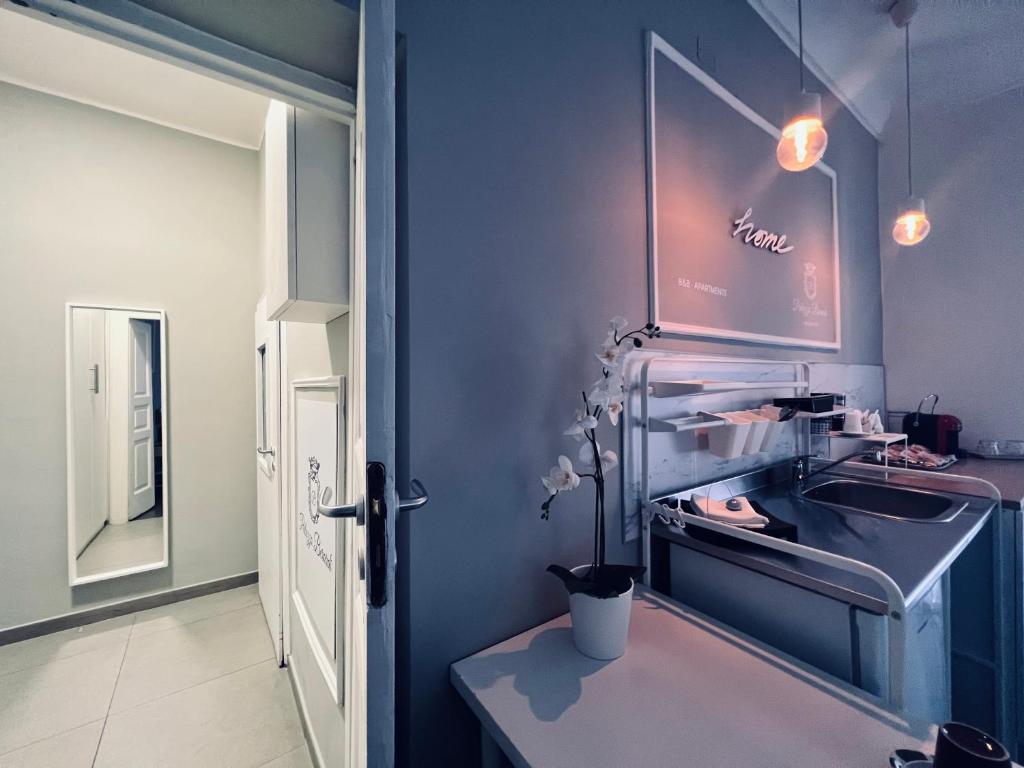 A kitchen or kitchenette at Palazzo Berardi