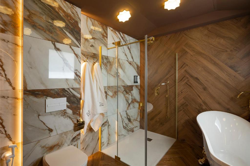 Koupelna v ubytování Palatina Concept Suites