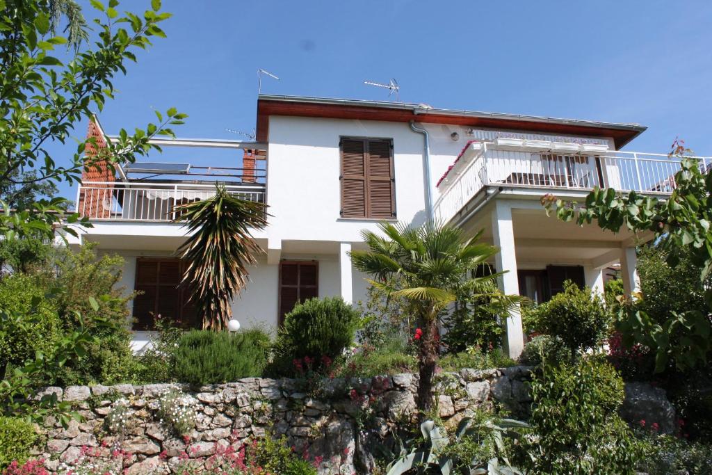 Apartments with parking space Lovran, Opatija - 2303