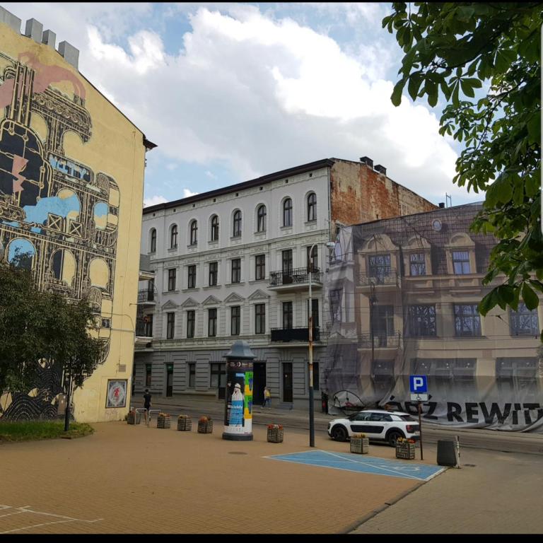 Budova, v ktorej sa apartmán nachádza