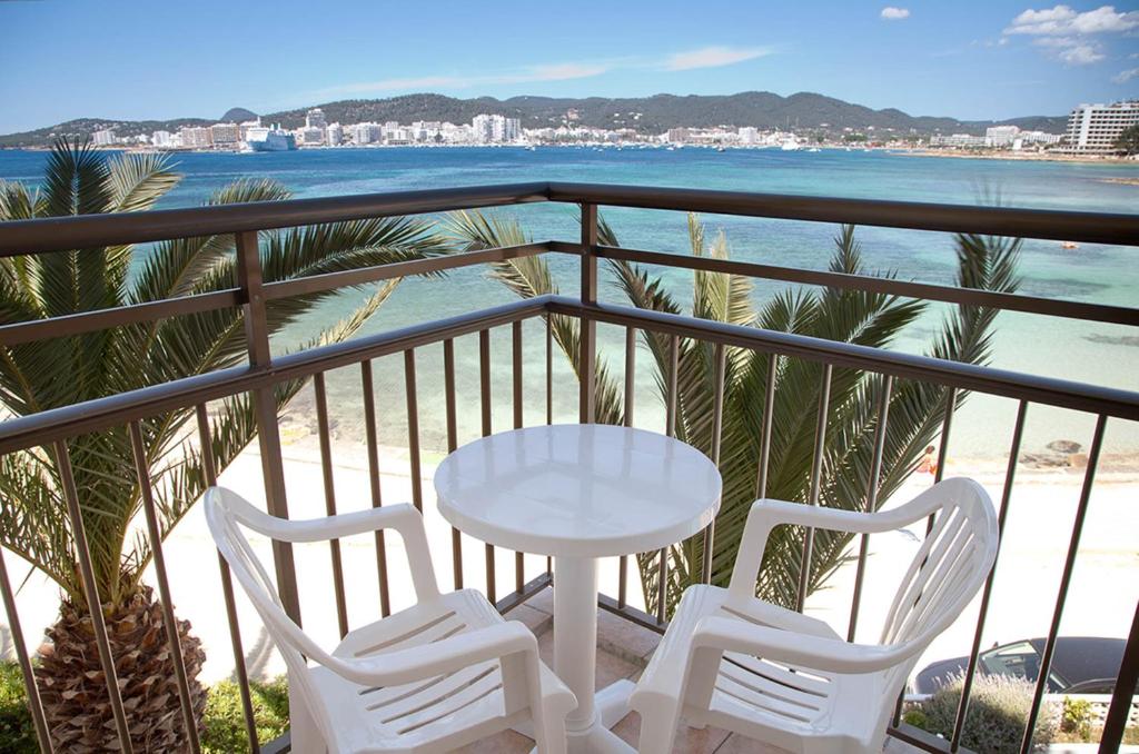 Hotel Vibra San Remo, Bahia de Sant Antoni – Bijgewerkte ...