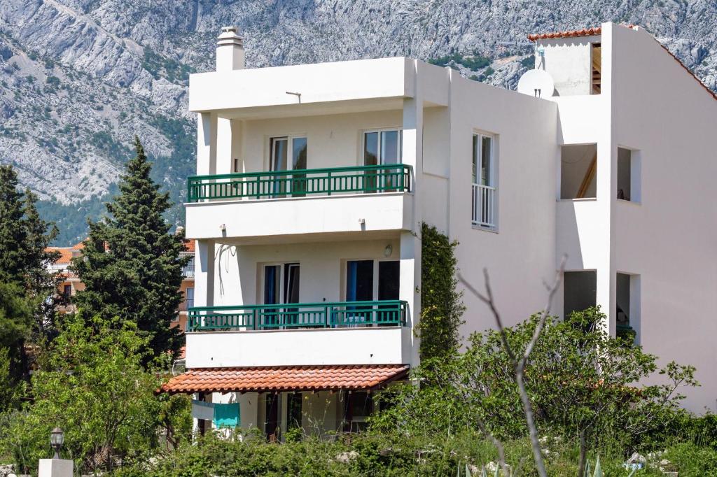 Fotografia z galérie ubytovania Apartments by the sea Promajna, Makarska - 2642 v destinácii Promajna