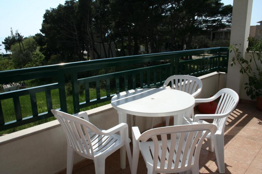 Fotografia z galérie ubytovania Apartments by the sea Promajna, Makarska - 2642 v destinácii Promajna