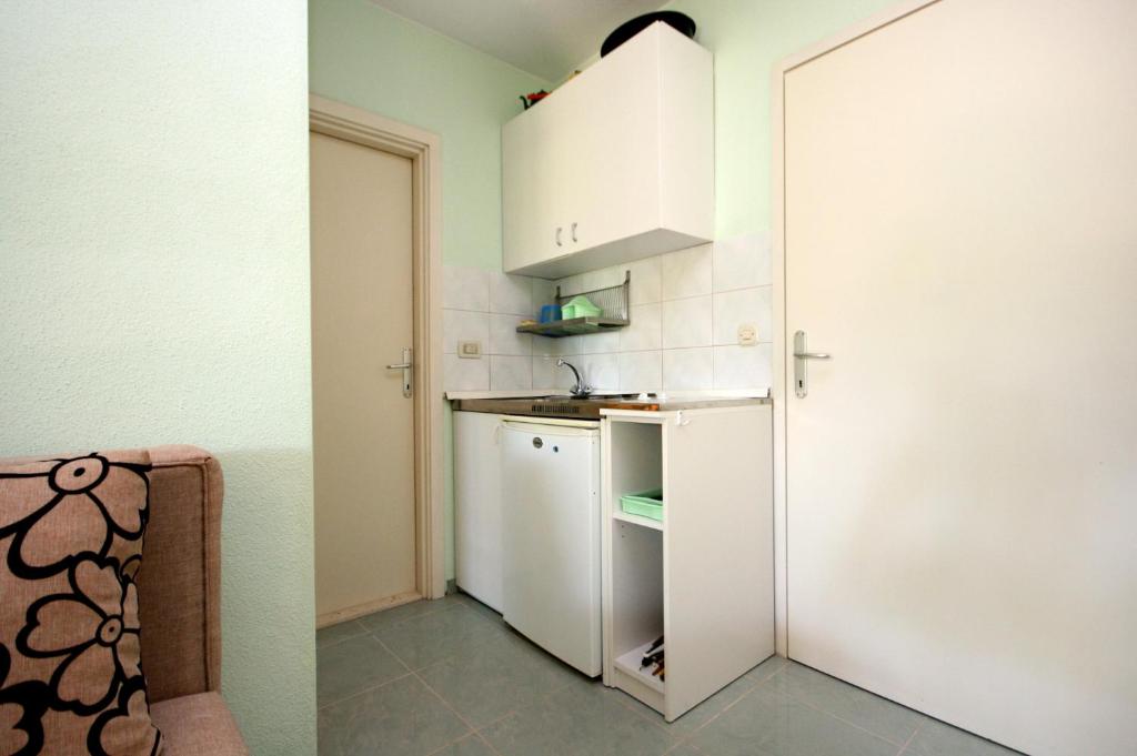 Fotografia z galérie ubytovania Apartments by the sea Promajna, Makarska - 2642 v destinácii Promajna