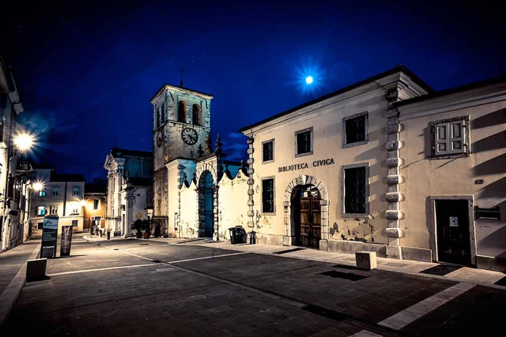 Incantevole vista dalle mura del castello. - Appartement Met één Slaapkamer