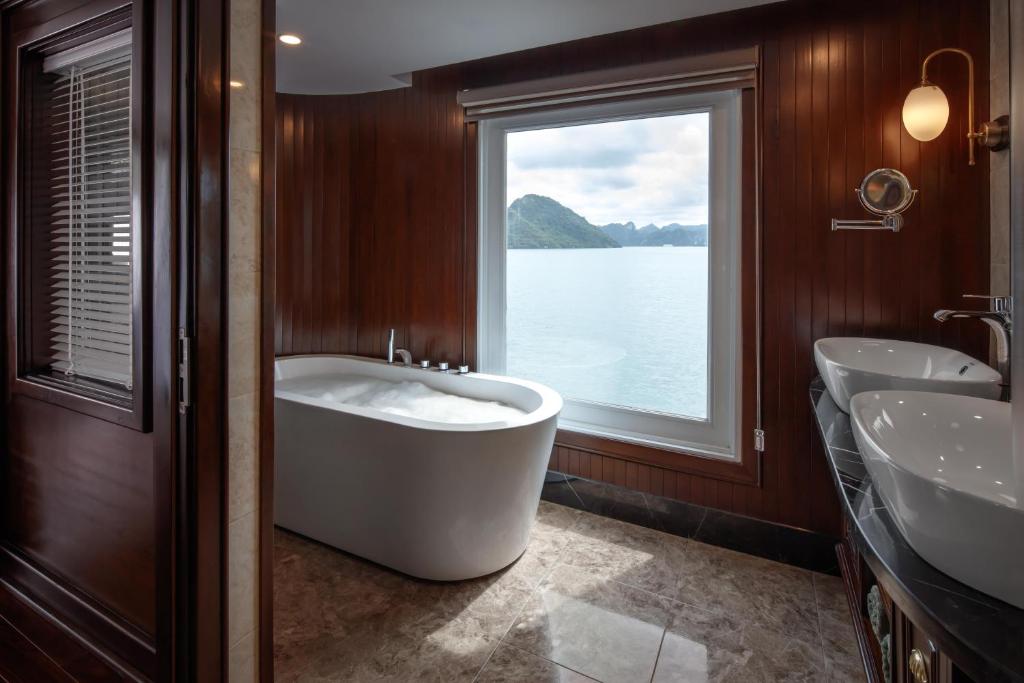 Photo of Suite with Terrace Captain View 2 Day 1 Night Package #1
