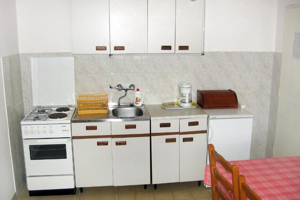 Fotografia z galérie ubytovania Apartments by the sea Baska Voda, Makarska - 2608 v destinácii Baška Voda