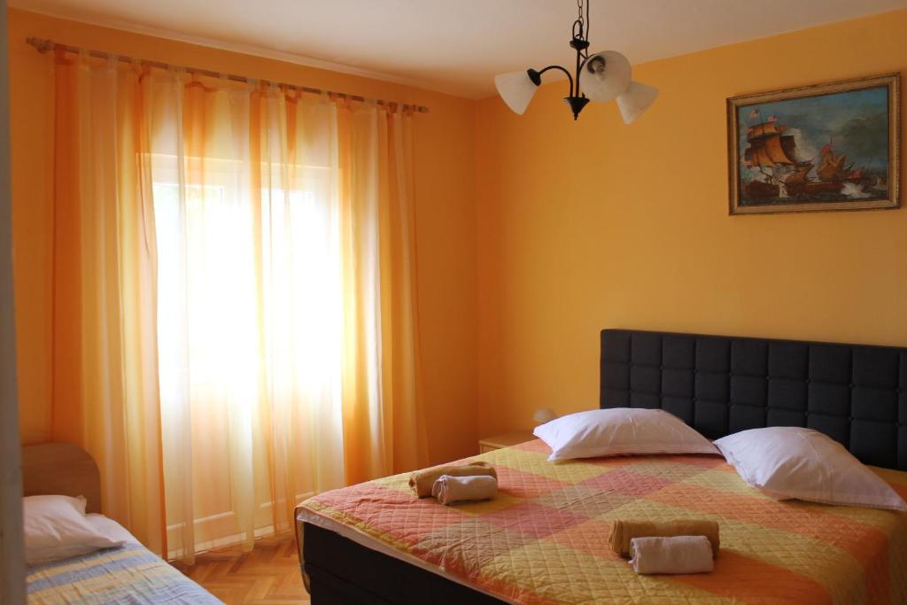Fotografia z galérie ubytovania Apartments by the sea Baska Voda, Makarska - 2608 v destinácii Baška Voda