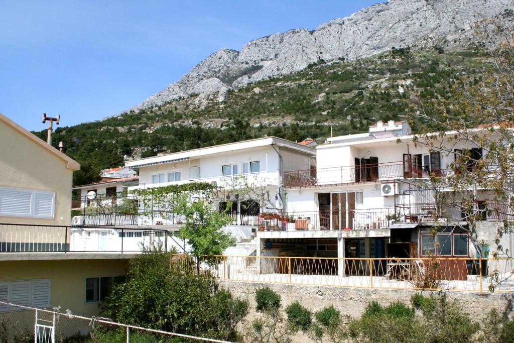 Fotografia z galérie ubytovania Apartments by the sea Baska Voda, Makarska - 2608 v destinácii Baška Voda