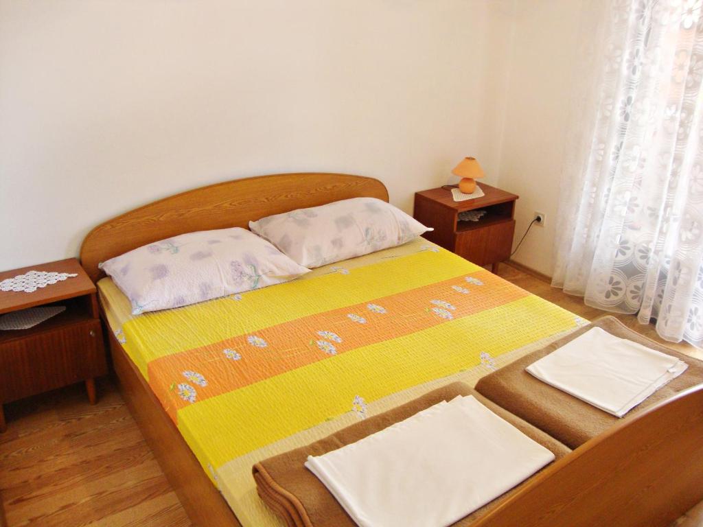 Posteľ alebo postele v izbe v ubytovaní Apartments by the sea Podaca, Makarska - 2612